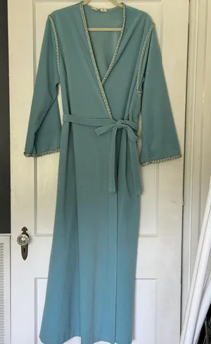 Vanity Fair Vintage Light Turquoise Wrap Robe with Braided Trim and Belt thumbnail 1