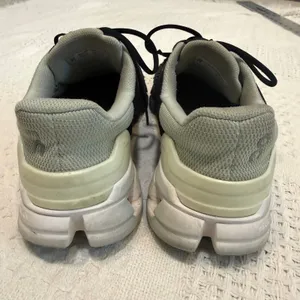 On Cloudflyer 9.5 Helion Cloudtec Swiss Engineering running shoes 3262 Black thumbnail 4