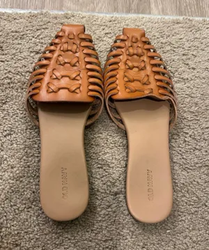 Old Navy Sandals thumbnail 1
