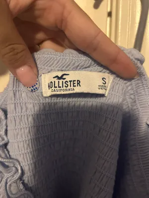 Hollister crop top thumbnail 3