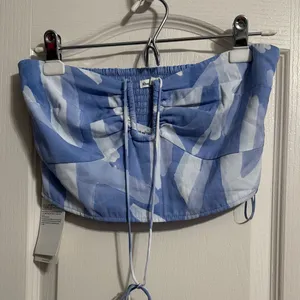 NWT‎ Abercrombie & Fitch Blue Halter Crop Top Summer Coastal Watercolor Preppy thumbnail 2