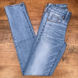 American Eagle Outfitters Women's High Waist Super Stretch Skinny Blue Jeans thumbnail 1
