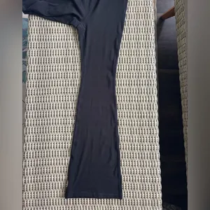 Aritzia Wilfred‎ Free Divinity Kick Flare Jumpsuit thumbnail 9