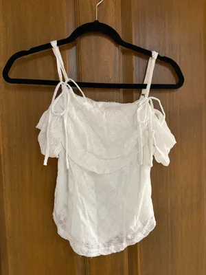 Willow & Root Floral Lace Cold Shoulder Top thumbnail 4