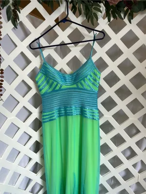 Mary. L Couture Neon Green Aqua Formal Gown Maxi Dress Size 4 Prom Pageant thumbnail 2