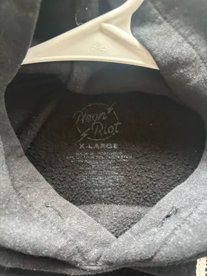 black hoodie Size XL thumbnail 3