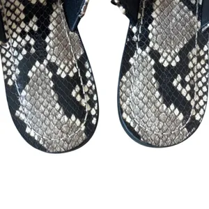 Tory Burch Leigh Thong Sandals 8.5‎ Roccia Snakeskin Black Logo thumbnail 4