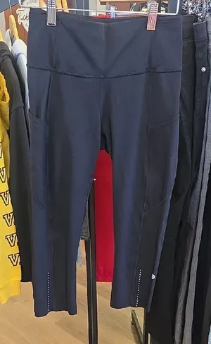 Lululemon Athletica Black Cropped Leggings thumbnail 1