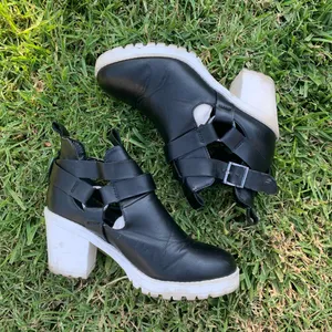 Chunky Heel Platform Ankle Boots Black Size 6.5 thumbnail 5
