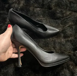Vince Camuto Womens Sabrily Pump Heel Black Size 7 M professional flirty thumbnail 1