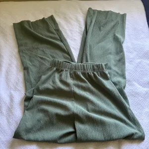Francesca’s Green Tie Pants thumbnail 2