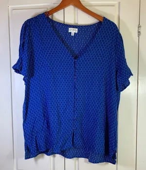 Wonderly‎ Womens 1X Royal Blue Textured Dashed V-Neck Button Front Ruffle Blouse thumbnail 1