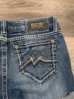 Miss Me Signature Women's Low Rise Medium Wash Denim Jean Shorts Size 30 thumbnail 10