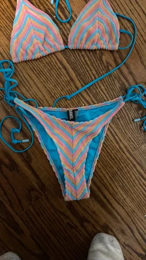 Triangl Bikini thumbnail 1