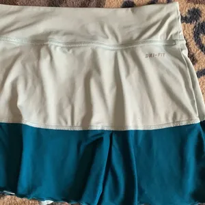Women’s Nike Dri-Fit tennis golf skort thumbnail 4