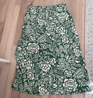 Rachel Zoe Floral Midi Skirt thumbnail 3