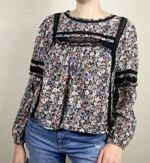 American Eagle Black Floral Lace Trim Long Sleeve Open Tie Back Blouse Size L thumbnail 1