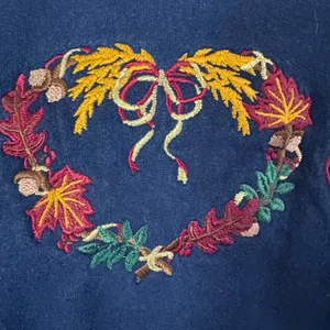 Vintage fall Navy Embroidered Heart Wreath Sweatshirt Fall Leaf Grandma Core XL‎ thumbnail 4