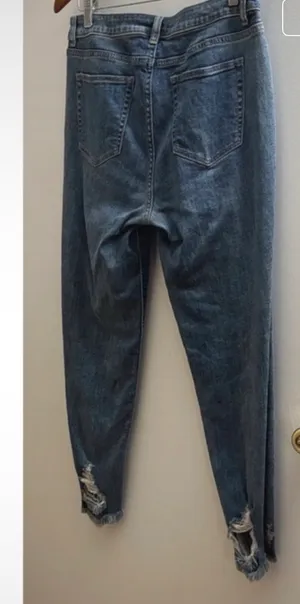 New York & Co. Soho High Waist Boyfriend Skinny Jean thumbnail 2