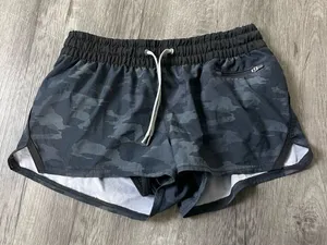Vuori Women's Black Gray Camo Athletic Shorts thumbnail 1