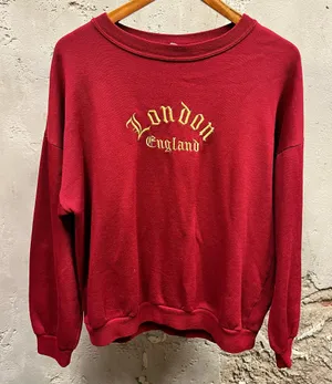 Vintage 90s London England Red Metallic Gold Embroidered Crewneck Sweatshirt XL thumbnail 1