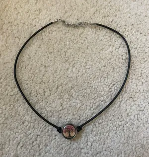 Necklace thumbnail 1