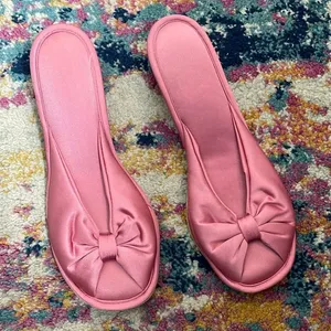 Vanity Fair Vintage Pink Ladies Slippers "Plenty Pink" House Slippers 6.5 thumbnail 1
