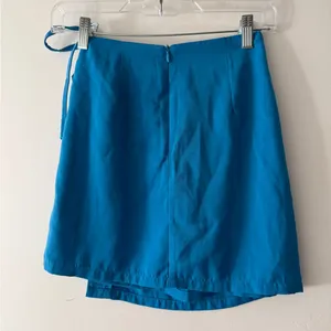 Superdown Revolve Jasper Wrap Skirt Aqua‎ Blue thumbnail 6