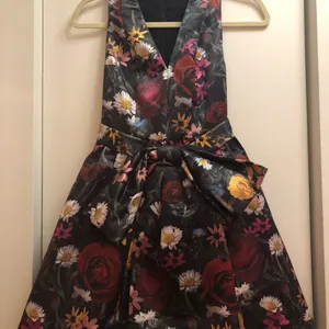 Alice + Olivia Floral Dress ( SOLD) thumbnail 5