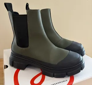 Blondo Olive Green Black Chunky Waterproof Helga Chelsea Boots 6M Rubber Textile thumbnail 1