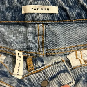 Pacsun ladies distressed short mom denim shorts size 29 thumbnail 9
