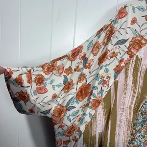 GigiO Patchwork Oversized Floral Raw Hem Poncho Blouse Top Large L Art Deco thumbnail 2