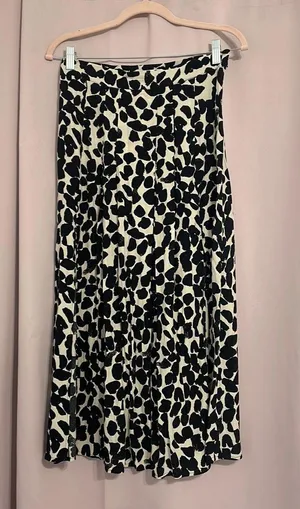 H&M Skirt thumbnail 1