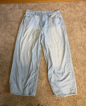Old navy jeans  thumbnail 1