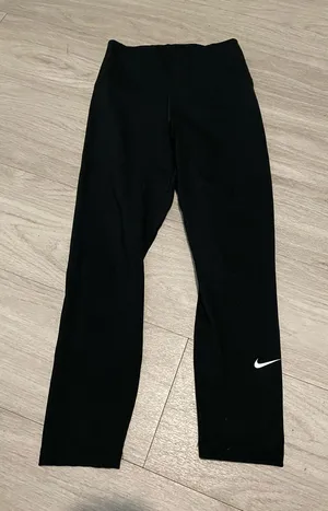 Nike Black Women's Leggings with White Swoosh thumbnail 1