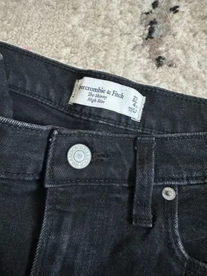 The Skinny High-Rise Abercrombie Jeans thumbnail 8