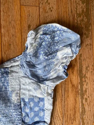 blue and white floral Hollister patchwork crop smocked top thumbnail 8