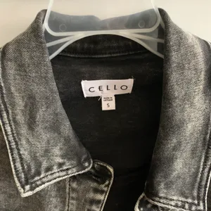 Cello Cropped Black Jean Jacket thumbnail 2