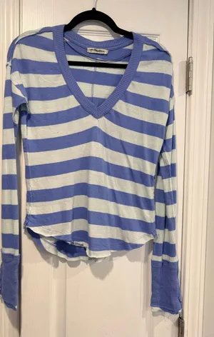 NWOT Free People We The Free Size XS Blue Cream Striped Thermal Knit V Neck Top thumbnail 1