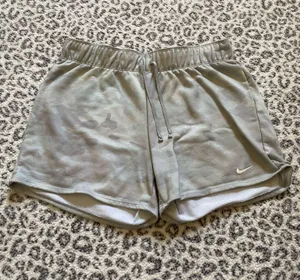 Nike Shorts thumbnail 1