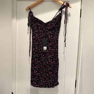 NEON BLONDE Black and Pink Mini Dress thumbnail 4