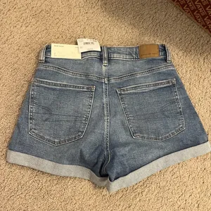 american eagle shorts  thumbnail 3