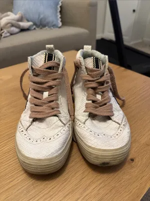 High Top Star Accent Sneakers in Cream and Taupe thumbnail 2