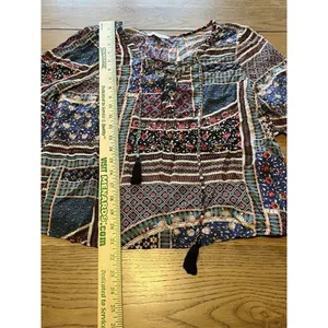 American Eagle Flounce Floral Patch Short Sleeve Lace Up Top Size Sz Small‎ Boho thumbnail 3