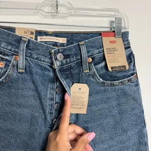 NWT Levi's Ribcage Straight‎ Ankle Jean Super HighRise Distressed Blue 29 x 27 thumbnail 5