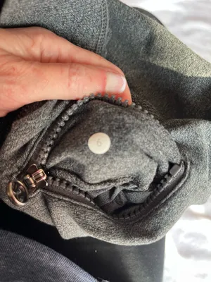 Lululemon Women’s Gray Joggers-Size 6 thumbnail 3