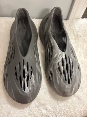 Adidas Foam Rubber Shoes Sz9 Gray Size 9 thumbnail 13