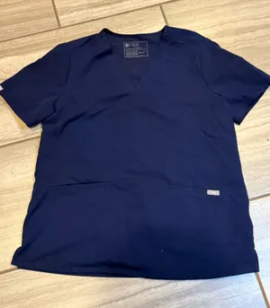 FIGS Scrub Top Sz L thumbnail 1