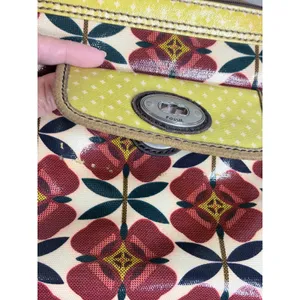 Fossil Key-Per Crossbody Bag Retro Floral Red Yellow Turnlock Pocket Purse thumbnail 9