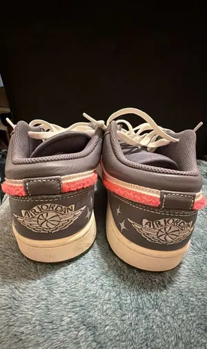 Air Jordan 1 Low SE Light Graphite Hot Punch thumbnail 4